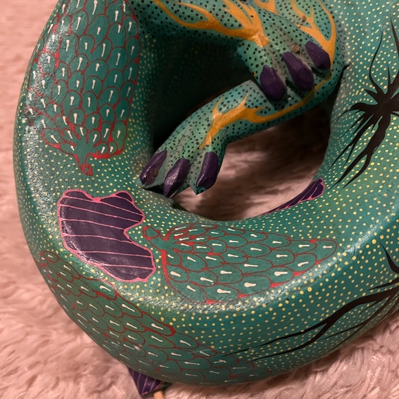 Iguana Alebrije Wood sculpture folk art Oaxaca, Mexico Javier C - Picture 3 of 11